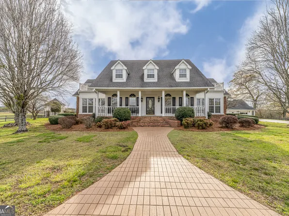 5642 Martha Berry Hwy NE, Armuchee, GA 30105