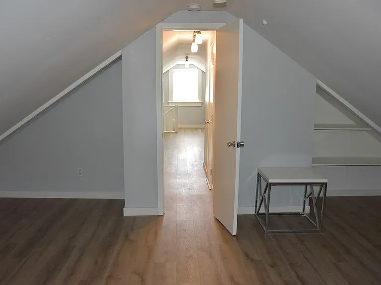 166 N Cambridge St — Photo 16