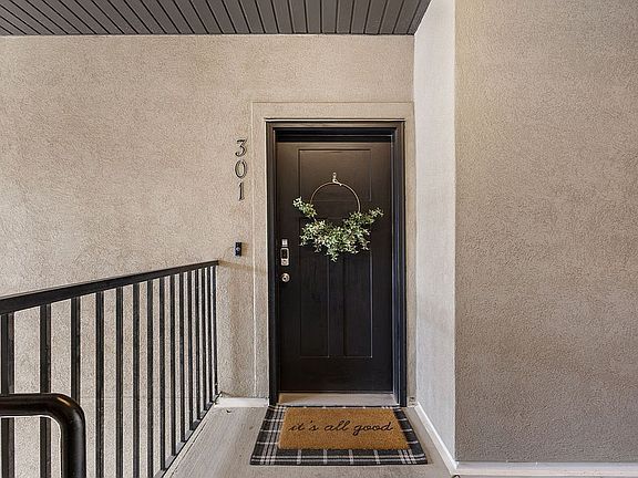 4th image of 13528 S Commodus Dr Unit 301