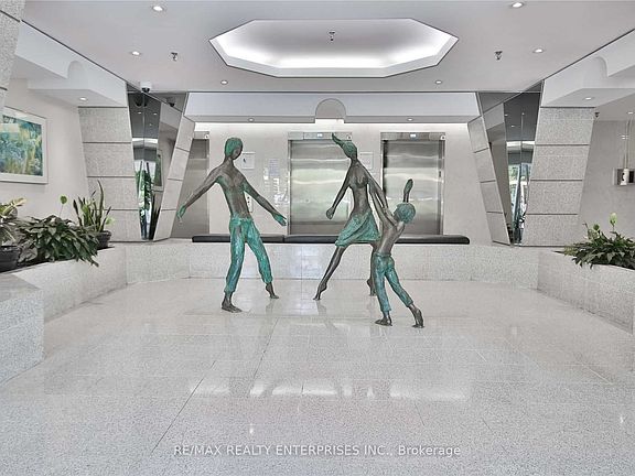 3rd image of 2466 Eglinton Ave E #Lph8