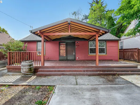 8738 NE Humboldt St, Portland, OR 97220