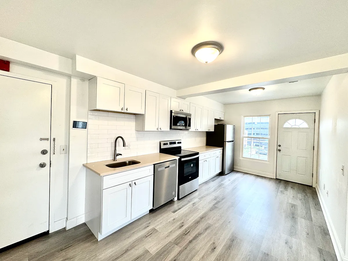 Building Photo - 20 N 40th St #32