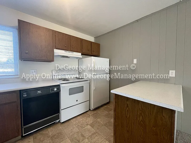Parkview Apartments — Photo 23