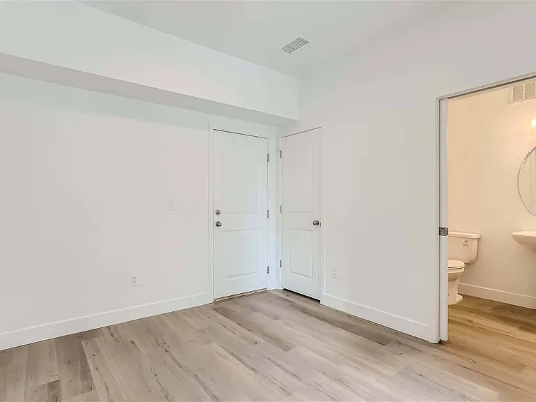 Entry level flex space half bath