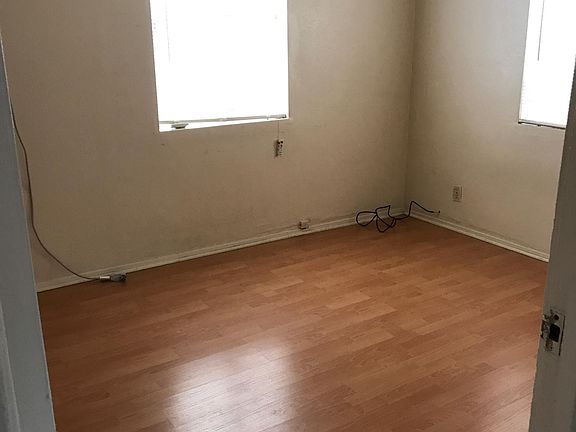 5th image of 8832 1/2 Mission Dr