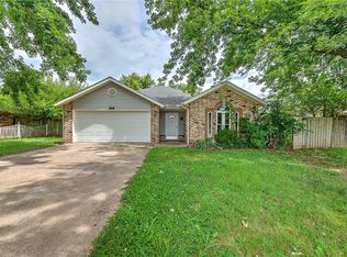 610 Cass Rd, Centerton, AR 72719