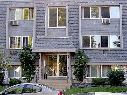 3452 Emerson Ave S — Photo 9