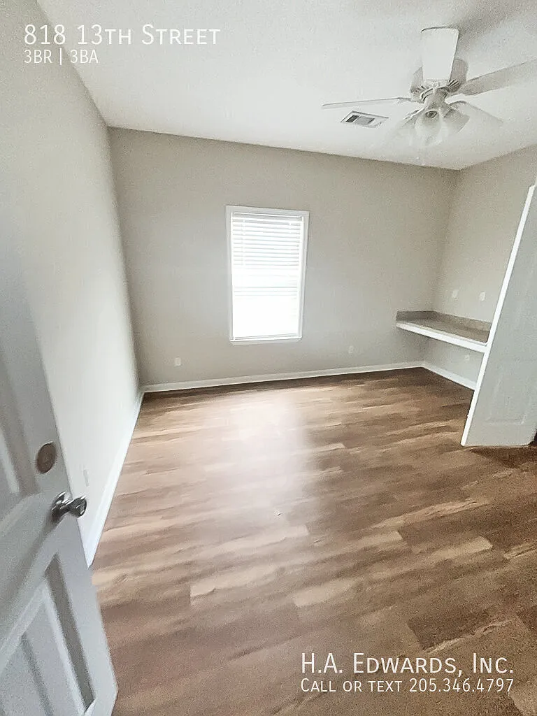 818 13th Street — Photo 2