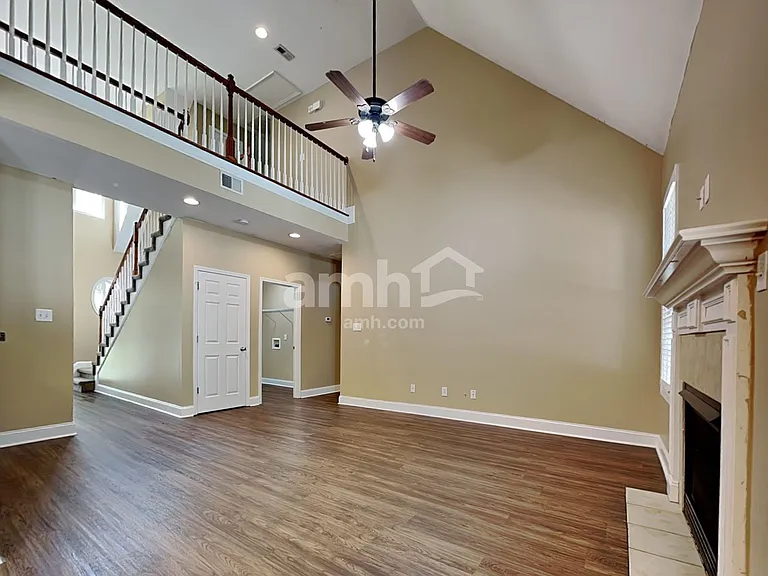 10900 Parkgate Ln — Photo 6