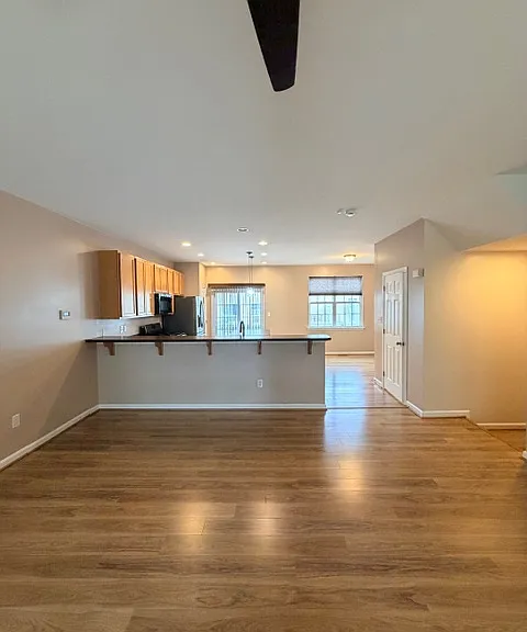 319 S Parkway Dr — Photo 18