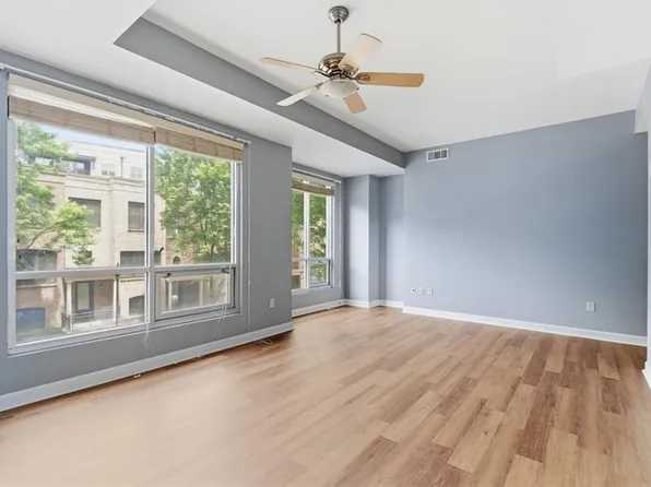 711 Cosmopolitan Dr #213, Atlanta, GA 30324