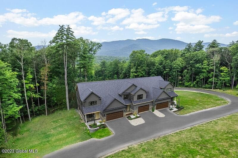 4th image of 30 Hill Crest Lane #11