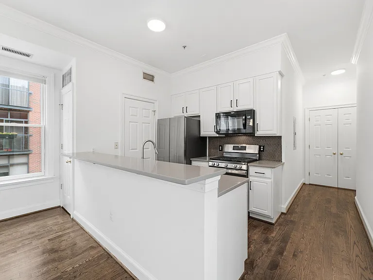 1340 Q St NW #23 — Photo 5