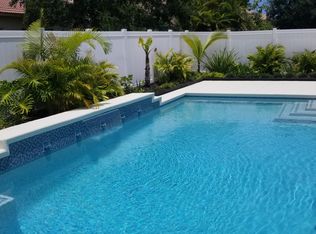 5523 Place Lake Dr, Fort Pierce, FL 34951