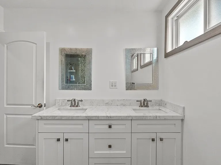17161 Ludlow St — Photo 10