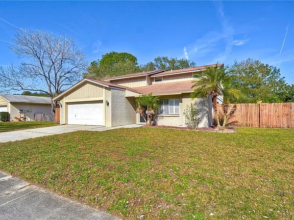 2nd image of 15825 Country Lake Dr