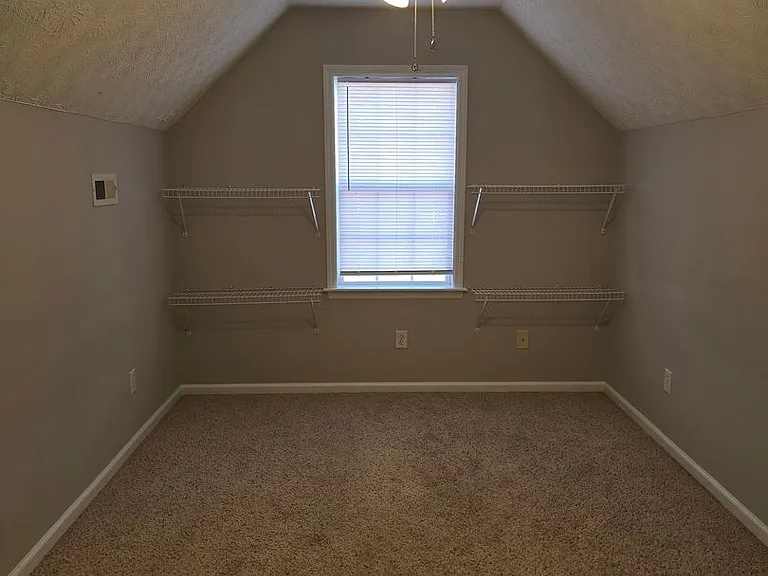 317 Foxhall Rd — Photo 14