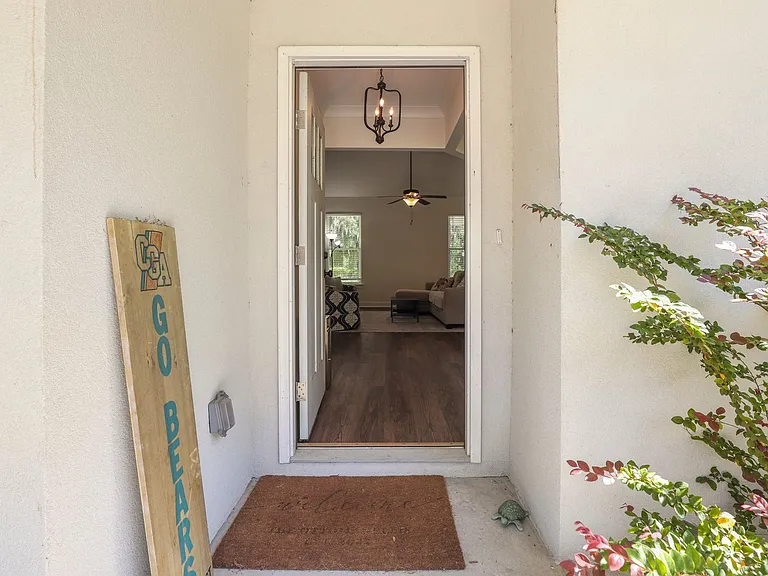 1003 Dolphin Ct NE — Photo 6