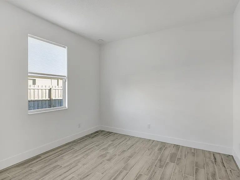 1791 SW Effland Ave — Photo 34