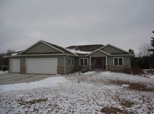 7249 Flyhawk Ln, Sauk City, WI 53583