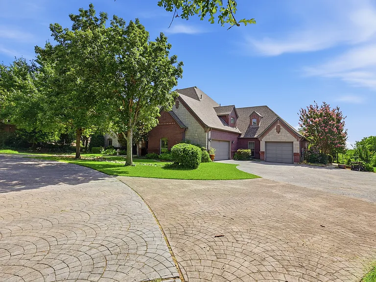 1453 Whitley Rd — Photo 34