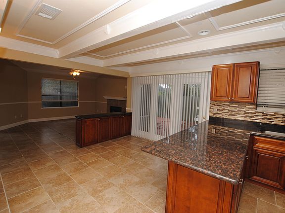 4th image of 6613 Wellington Place Ln