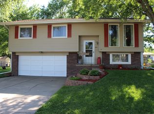 10511 N 137th St, Waverly, NE 68462