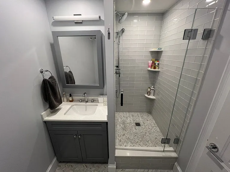 85 E India Row #37 — Photo 35