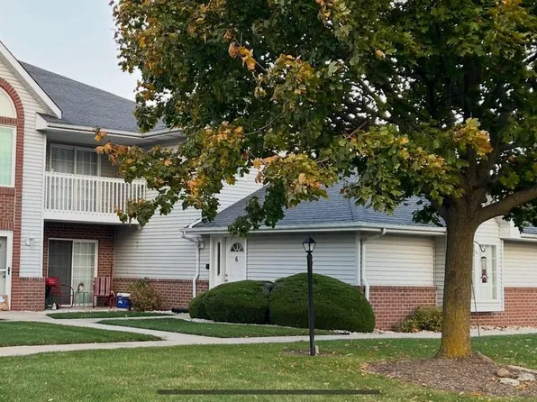 1262 Village Centre DRIVE #6, Kenosha, WI 53144