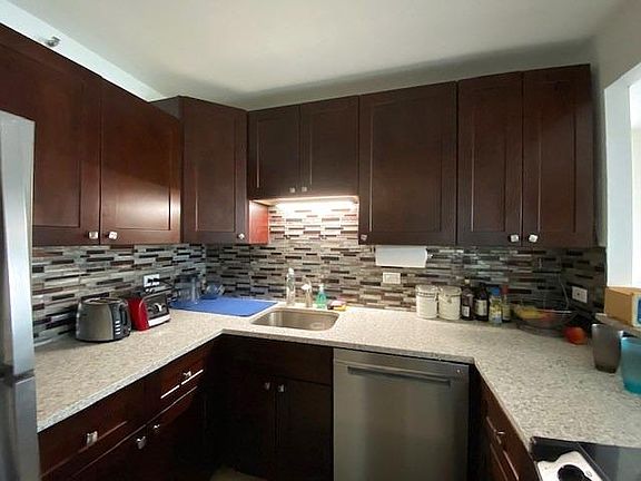 2nd image of 3660 N Lake Shore Dr APT 612