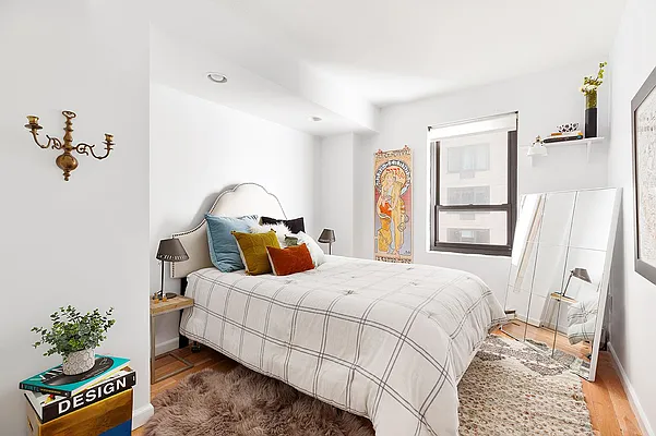 Sold by Compass | media 5
