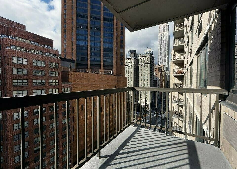 1st image of 115 E 34th St Unit 508