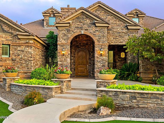 3rd image of 3101 E PORTOLA VALLEY Drive