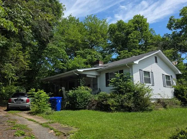 102 W Farragut Rd, Oak Ridge, TN 37830