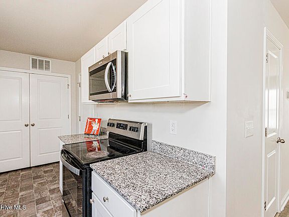 5th image of 1233 Fescue Road