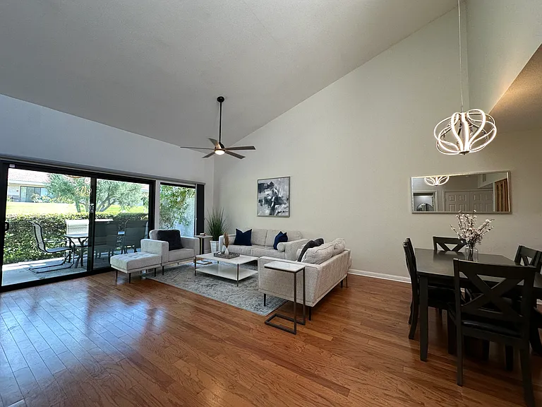 166 Wimbledon Ct — Photo 87