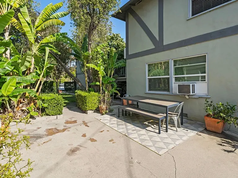 Charming 1 & 2 Bedrooms on the Chandler Bike Path — Photo 15