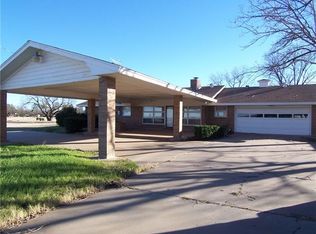 1413 Wells Ave, Stamford, TX 79553