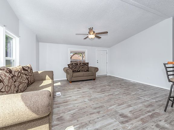 3rd image of 2679 S Seybert Dr