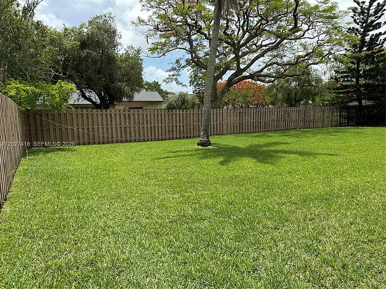 10711 SW 116th Ave — Photo 18