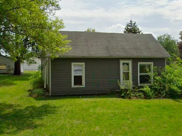 19 1st St, Matherville, IL 61263