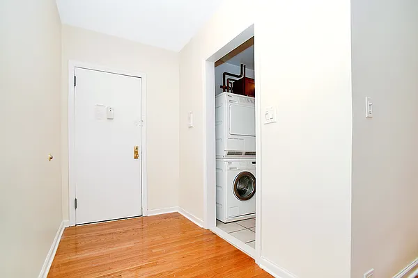 Rented by Living New York | media 13