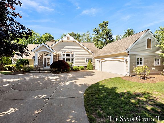 4th image of 18090 Wildwood Springs Pkwy