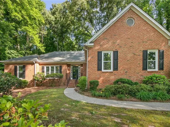 1055 Downing Ct NE, Marietta, GA 30068