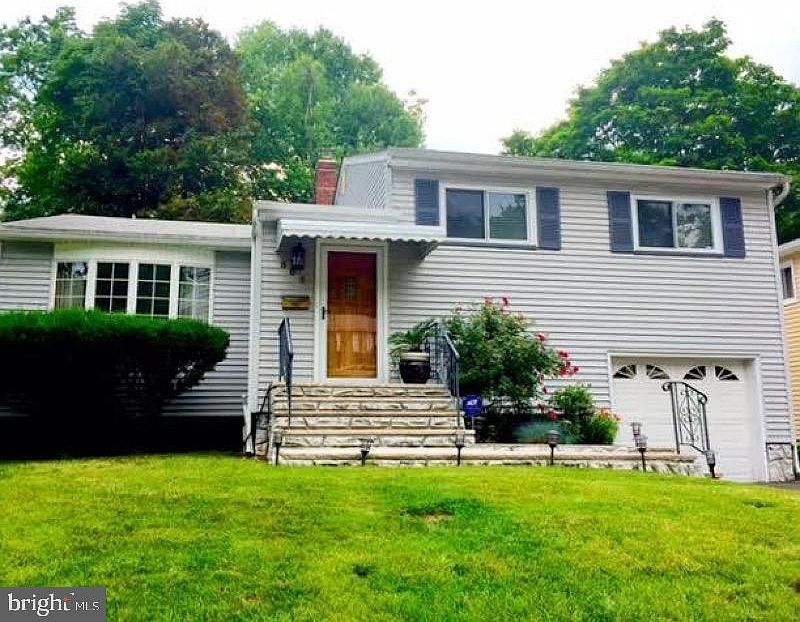 1st image of 305 McLean Pl