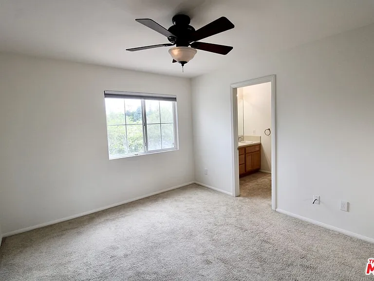 1124 Acapulco Ave — Photo 21