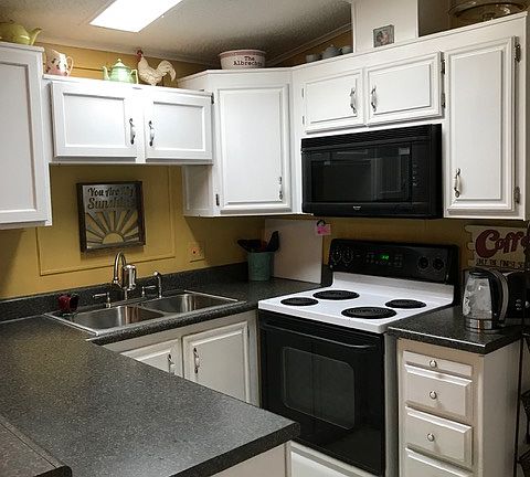 3rd image of 292 Nettles Blvd