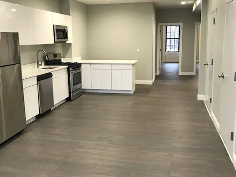 802 Broadway — Photo 1