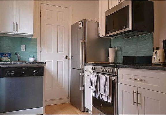 2nd image of 332 E 4th St #67