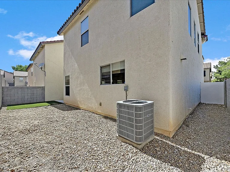 8755 Firecracker Ct — Photo 22